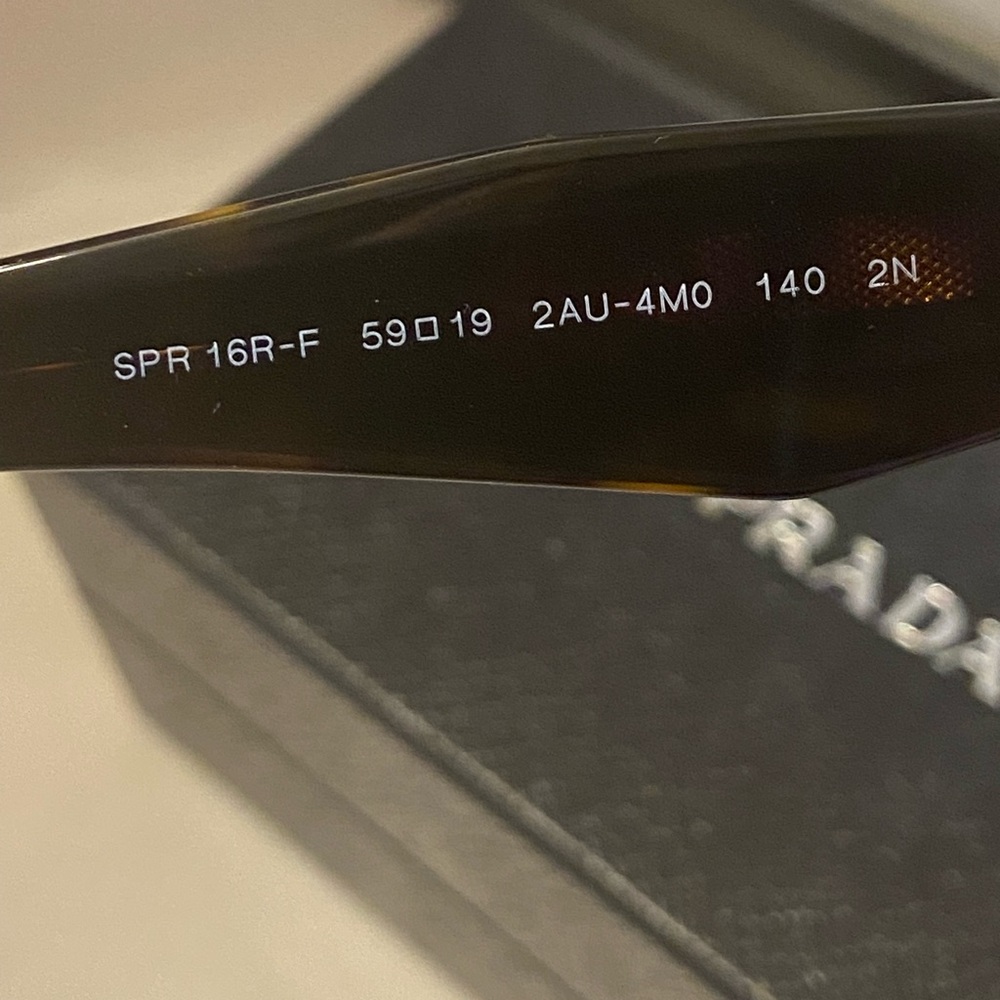 ❌SOLD❌ PRADA sunglasses - NEW - Picture 5 of 7